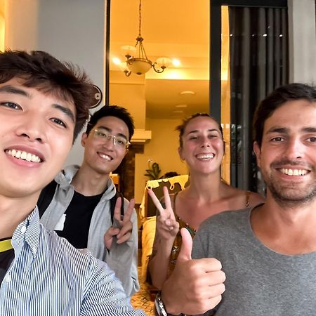 הו צ'י מין סיטי A Little Saigon Hotel - Bui Vien Walking Street מראה חיצוני תמונה