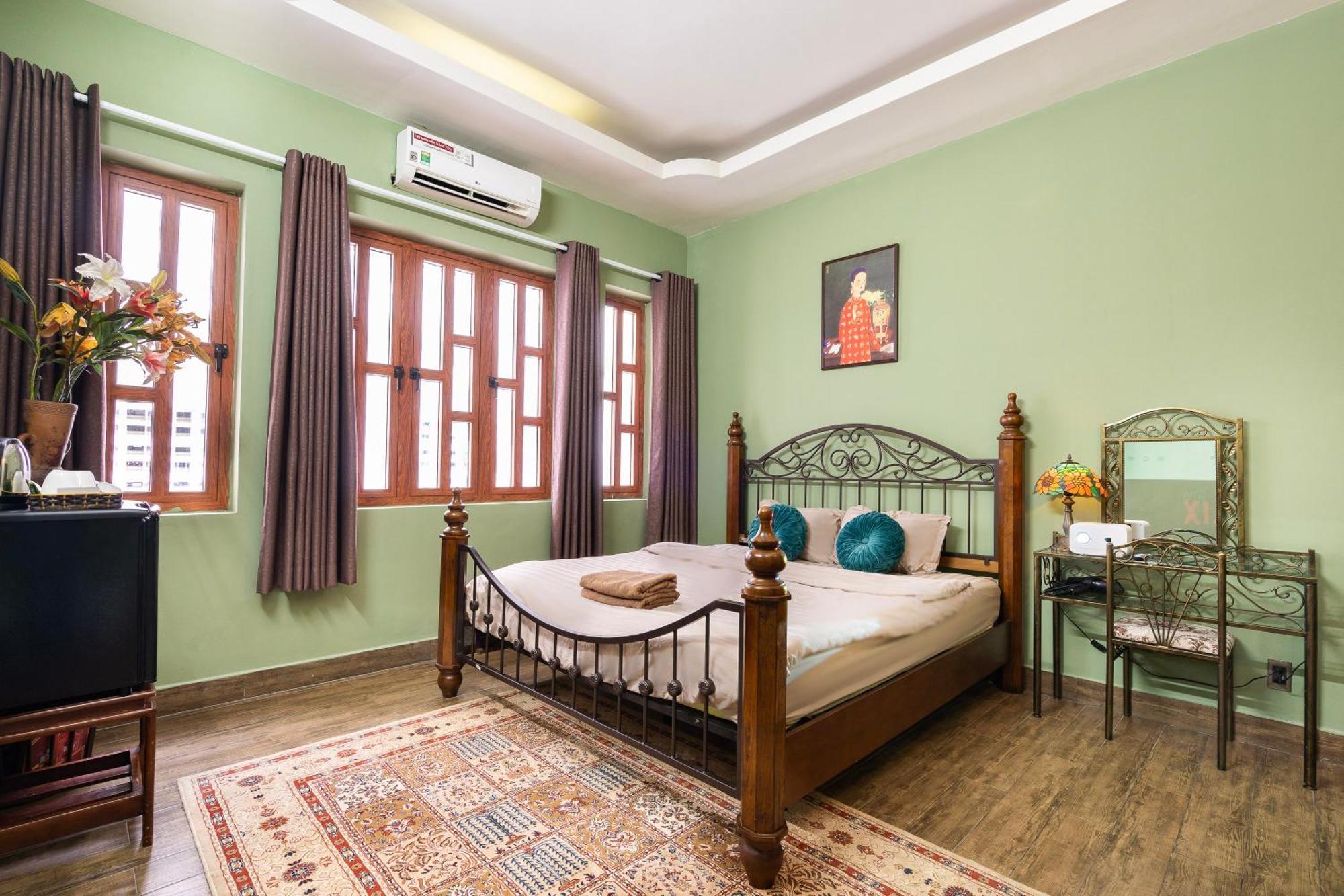 הו צ'י מין סיטי A Little Saigon Hotel - Bui Vien Walking Street מראה חיצוני תמונה