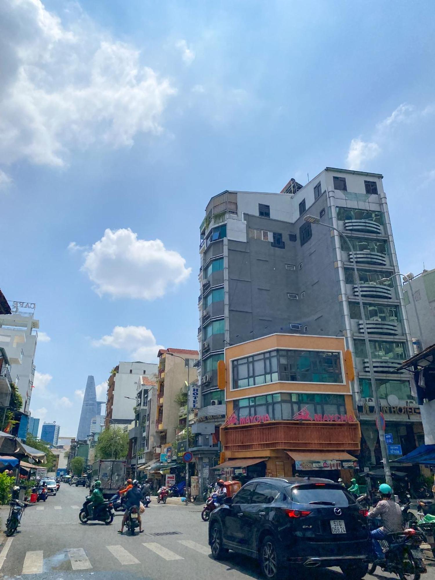 הו צ'י מין סיטי A Little Saigon Hotel - Bui Vien Walking Street מראה חיצוני תמונה